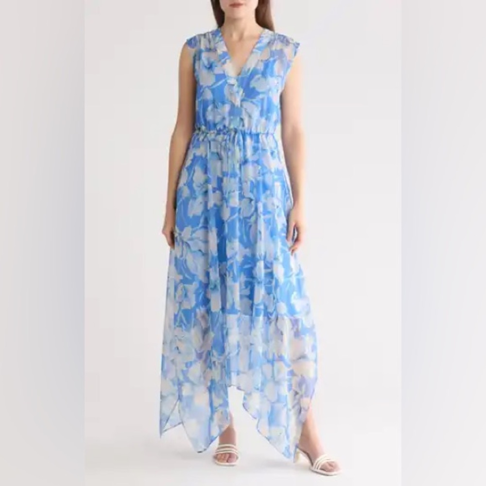 Steve Madden // NWT Blue & White Floral Midi Dress
